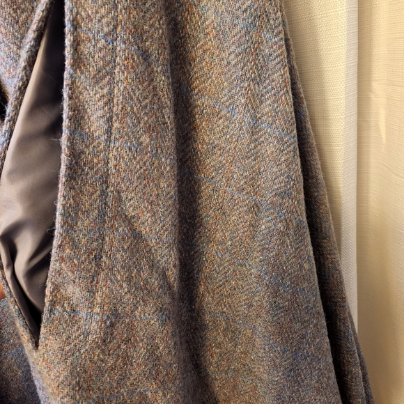 Vintage 70s | Handmade | Wool Tweed Cape - Picture 5 of 7